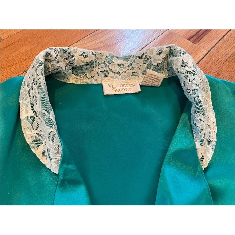 VTG Victoria's Secret Gold Label Green Satin Button Up Nightgown Womens Size M/L - Picture 4 of 12